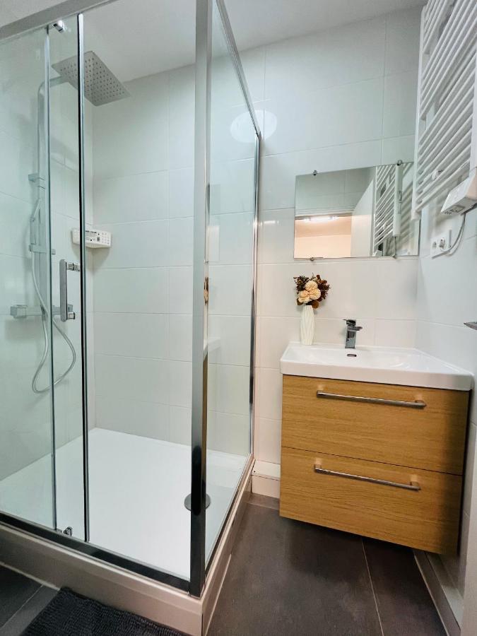 Dream Dwell Paris-Two Bedrooms Apart Near Gare Du Nord Luaran gambar
